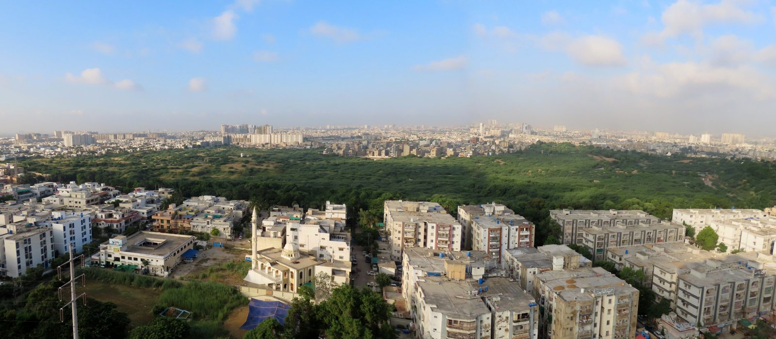 Wide view of Safari Park in Karachi with green grounds and trees